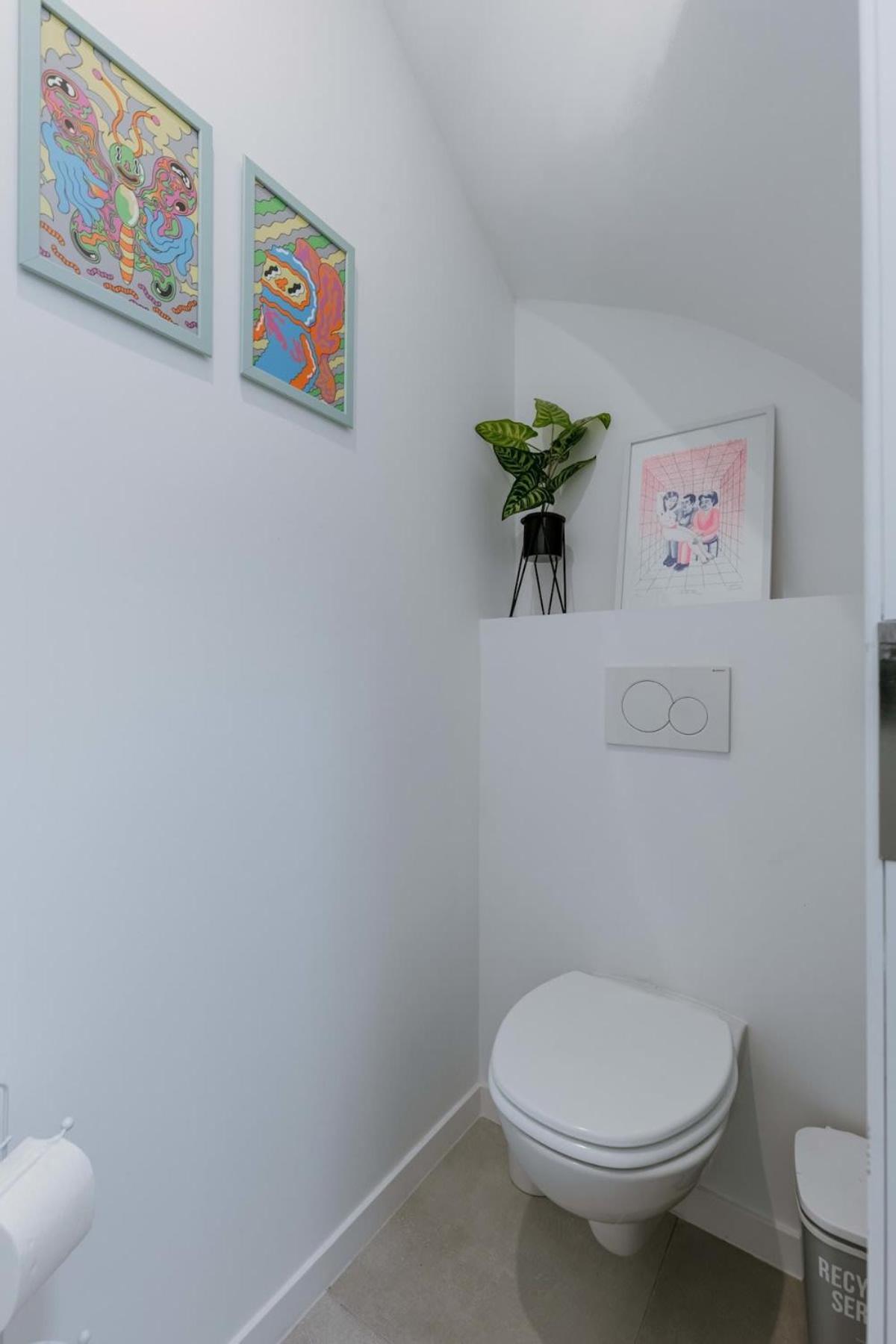 Colorful Pop Apartment In The Heart Of Antwerp Exterior photo